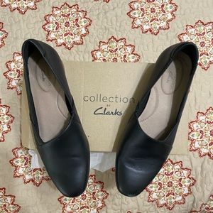 Clarks size 7.5 black flats.